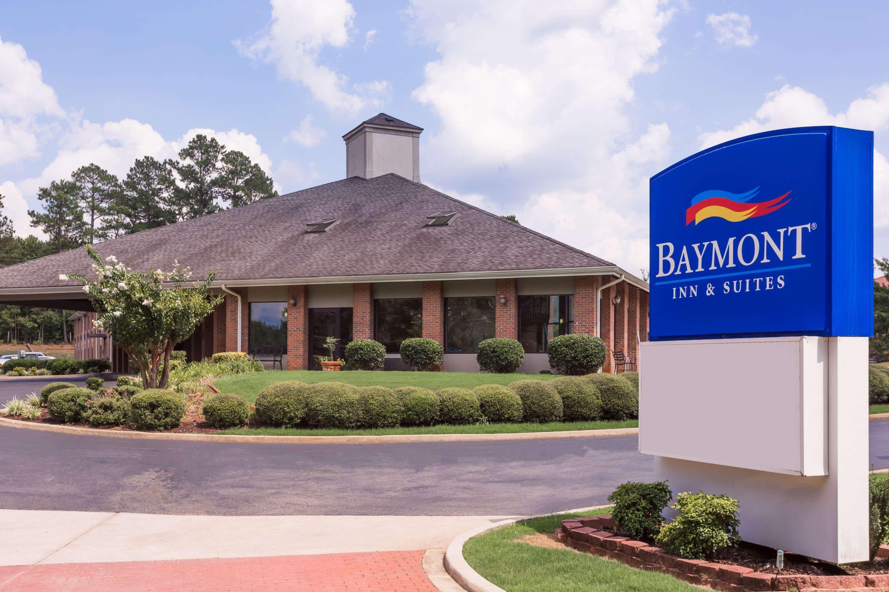 Baymont By Wyndham Lagrange Hotel Ngoại thất bức ảnh